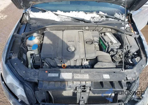 2013 Volkswagen Passat S z USA, uszkodzony, nr VIN 1VWAP7A31DC074630